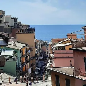 Ambrosia Manarola